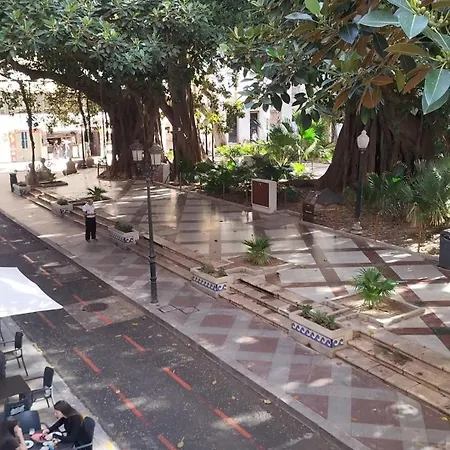 Reina Victoria Prado Sastre *